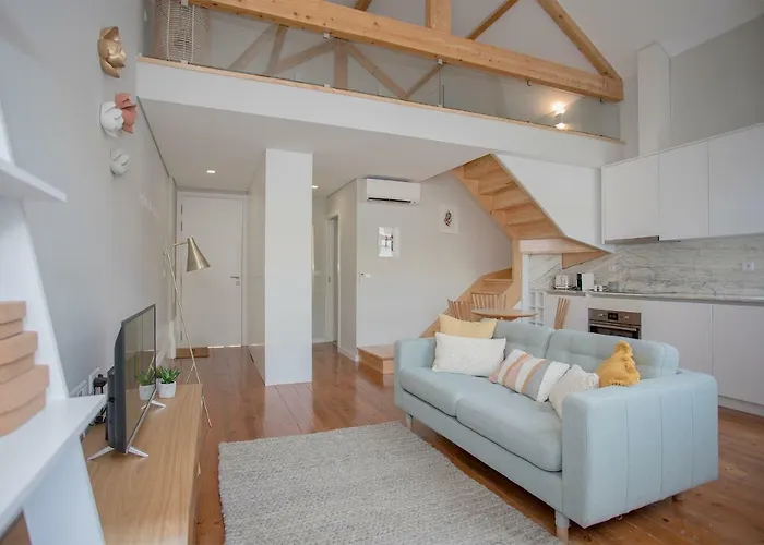 Liiiving In - Santa Catarina Mezzanine Апартаменты Порту