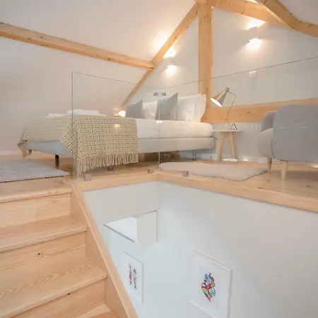 Liiiving In - Santa Catarina Mezzanine Apartment Porto
